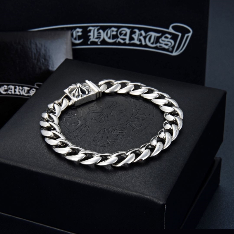 Ch**me He**ts bracelets